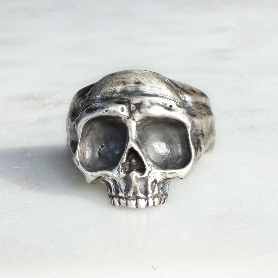 Vesper Skull Ring
